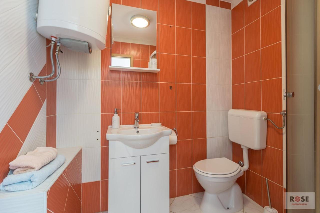 Apartment Laureta Porec Bagian luar foto
