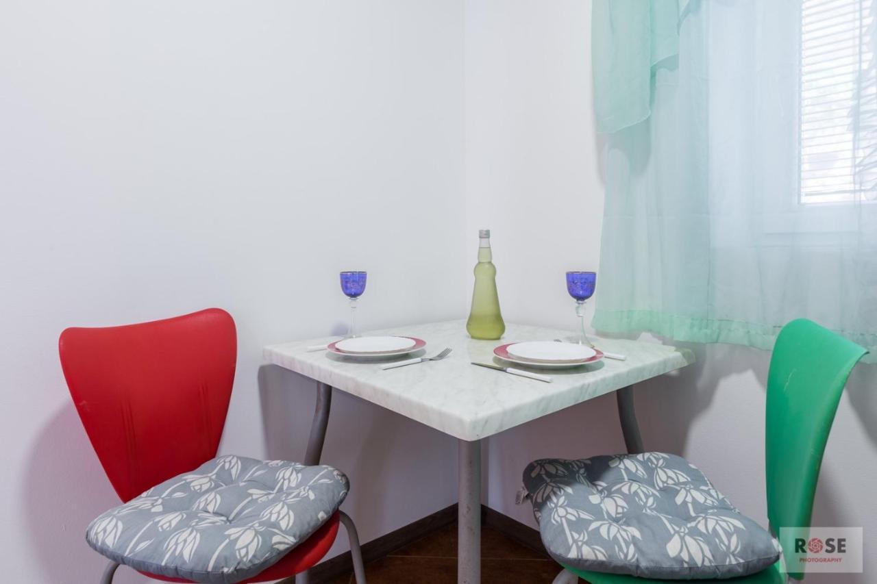 Apartment Laureta Porec Bagian luar foto