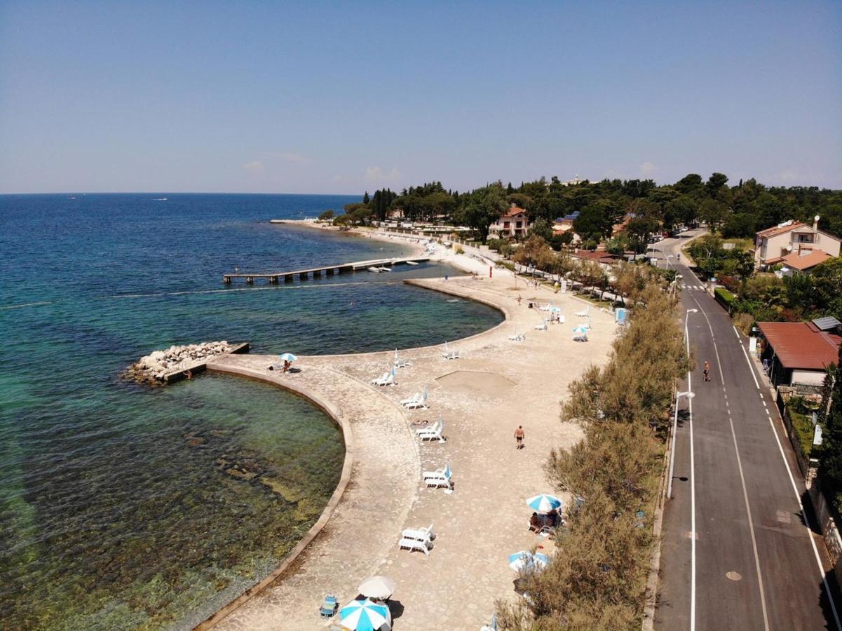 Apartment Laureta Porec Bagian luar foto