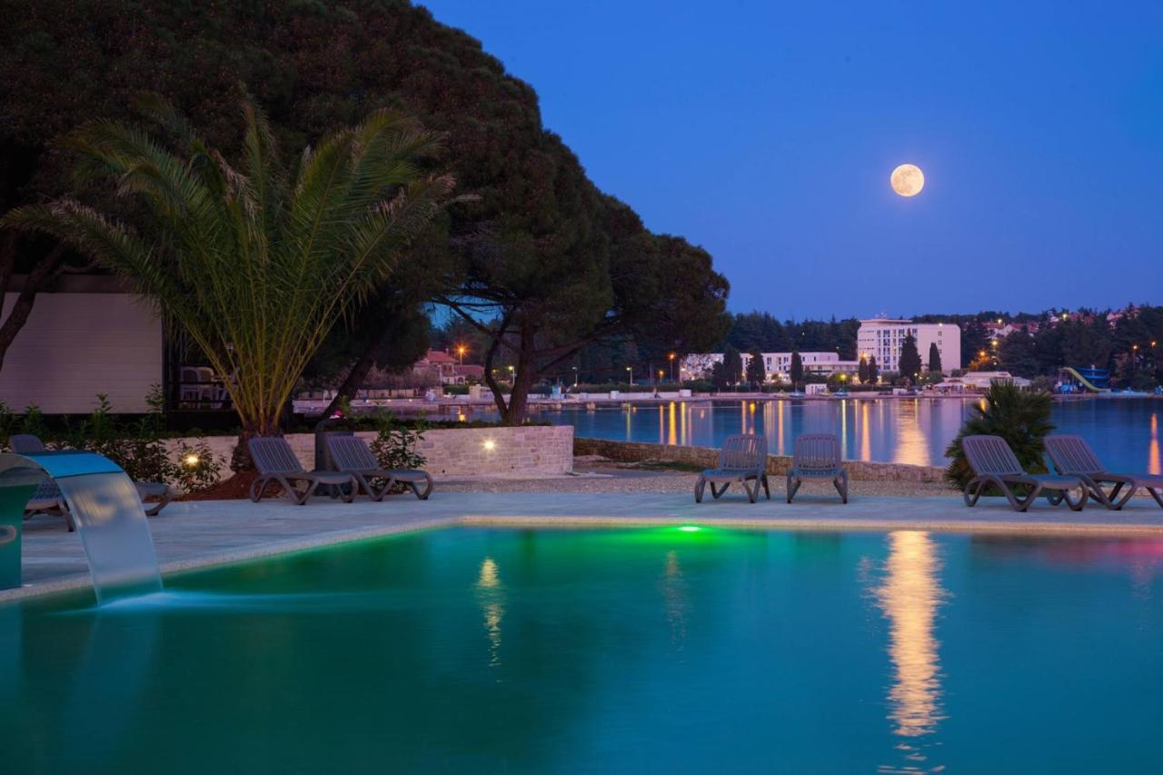Apartment Laureta Porec Bagian luar foto